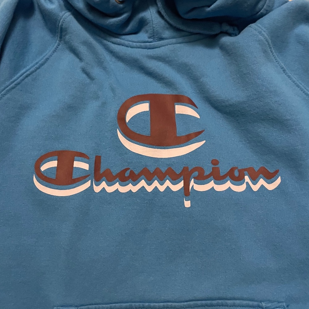 Women’s Champion Hoodie Size Medium